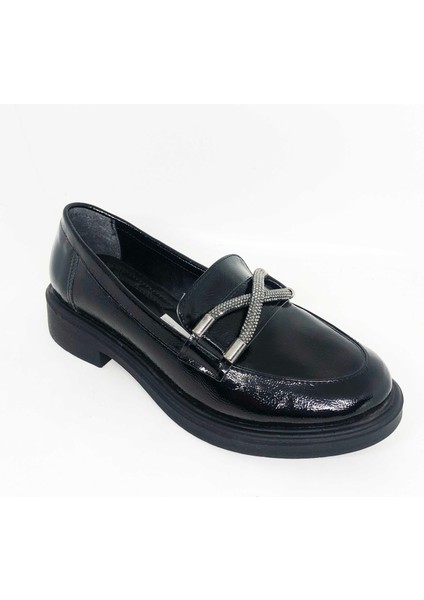 Kadın Rugan Cilt Loafer Ayakkabı