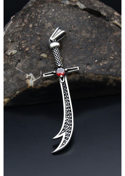 Gümüş Kırmızı Zirkon Taşlı 925 Ayar Gümüş Kolye Ucu Hz. Ali ( Zülfikar Kılıcı ) 901221