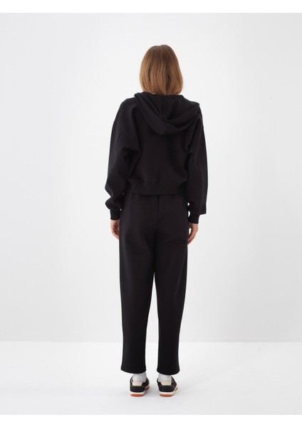 Kadın Siyah Pamuk Dokulu Oversize Sweat Pantolon fırsatları