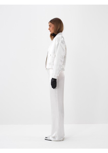 Kadın Beyaz İpeksi Saten Oversize Pantolon modelleri