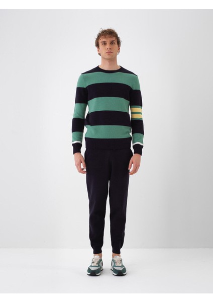 Erkek Siyah Doğal Yün Dokulu Regular Fit Pantolon indirimleri