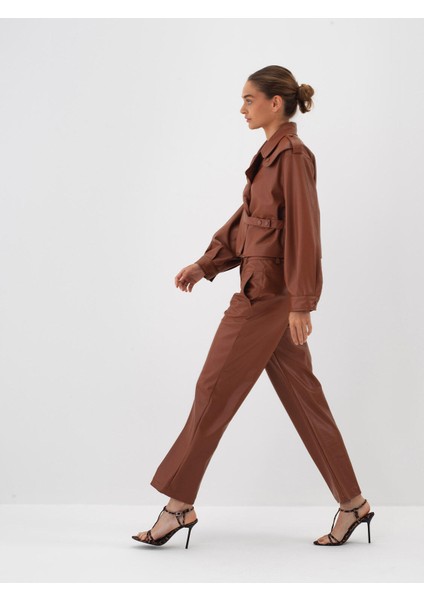 Kadın Camel Deri Görünümlü Regular Fit Pantolon fiyatları