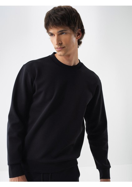 Erkek Siyah Pamuk Dokulu Regular Fit Sweatshirt fiyatları