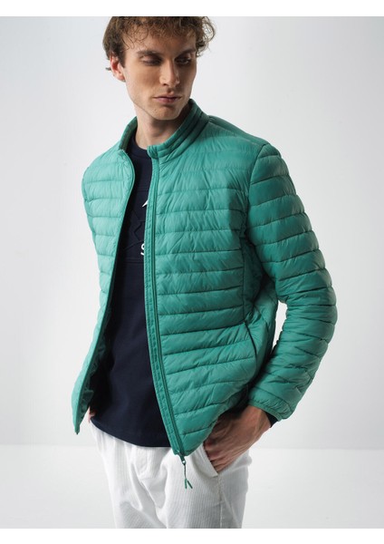 Erkek Yeşil Formunu Koruyan Regular Fit Mont fiyatları