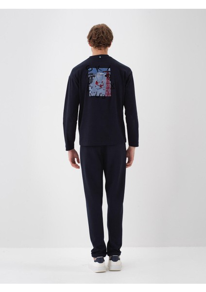 Erkek Beyaz Pamuk Dokulu Regular Fit Uzun Kollu Tişört indirimleri