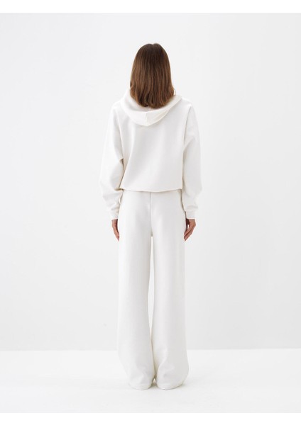 Kadın Ekru Pamuk Dokulu Oversize Sweat Pantolon fırsatları