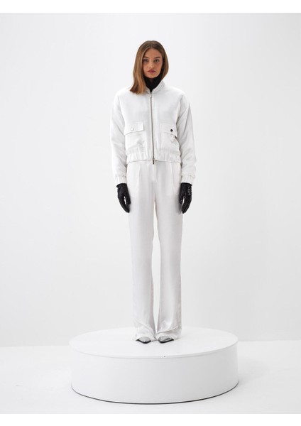 Kadın Beyaz İpeksi Saten Oversize Ceket