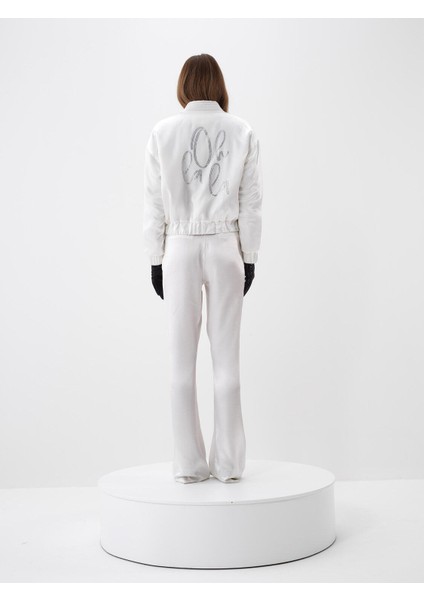 Kadın Beyaz İpeksi Saten Oversize Ceket fiyatları