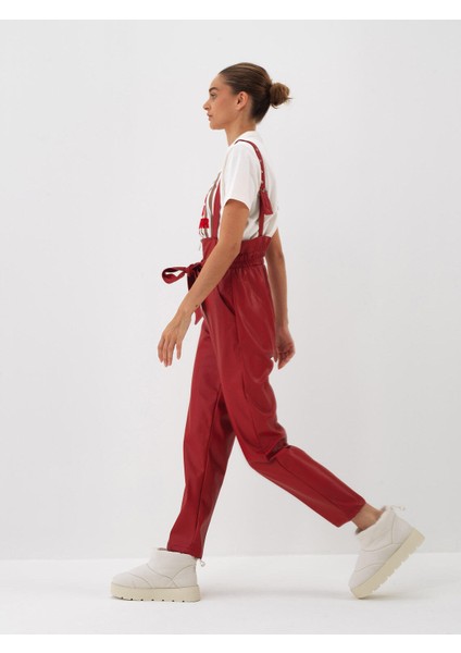 Kadın Kırmızı Deri Görünümlü Regular Fit Salopet fiyatları