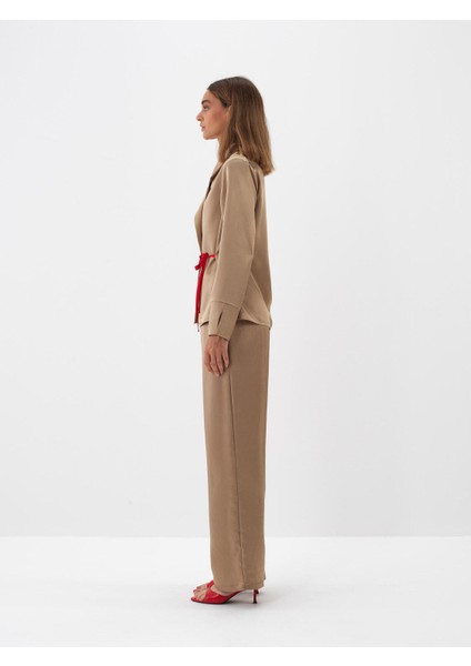 Kadın Camel İpeksi Saten Regular Fit Pantolon modelleri