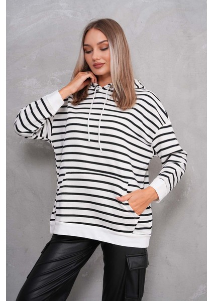 Kadın Çizgi Desenli Kanguru Cepli Kapüşonlu Iki Iplik Oversize Sweatshirt 245124 - fırsatları