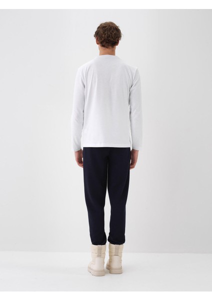 Erkek Beyaz Pamuk Dokulu Regular Fit Uzun Kollu Tişört fırsatları