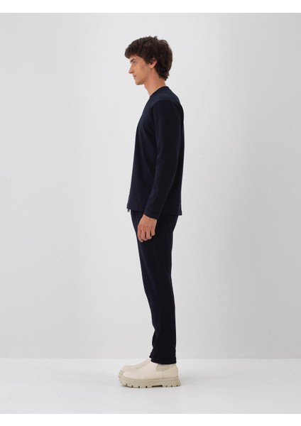 Erkek Lacivert Pamuk Dokulu Regular Fit Uzun Kollu Tişört modelleri