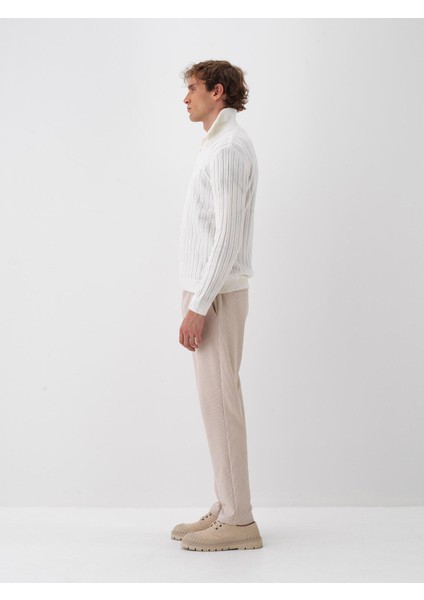 Erkek Ekru Yumuşak Dokulu Regular Fit Kazak modelleri