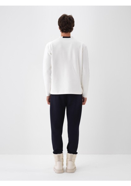 Erkek Ekru Pamuk Dokulu Regular Fit Sweatshirt fırsatları