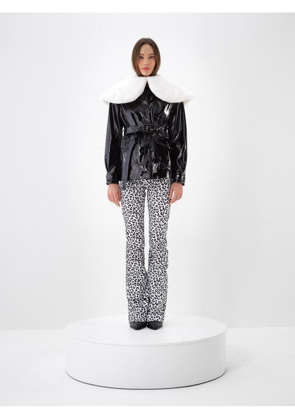 Kadın Beyaz Formunu Koruyan Regular Fit Panço