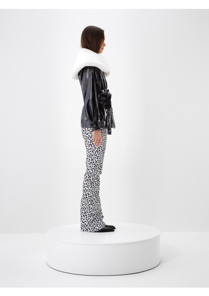 Kadın Beyaz Formunu Koruyan Regular Fit Panço modelleri