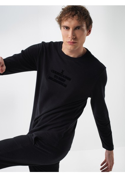 Erkek Siyah Pamuk Dokulu Regular Fit Uzun Kollu Tişört fiyatları