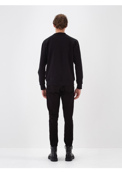 Erkek Siyah Pamuk Dokulu Regular Fit Sweatshirt fırsatları