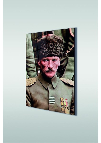 Üniformalı Atatürk Dikey Cam Tablo