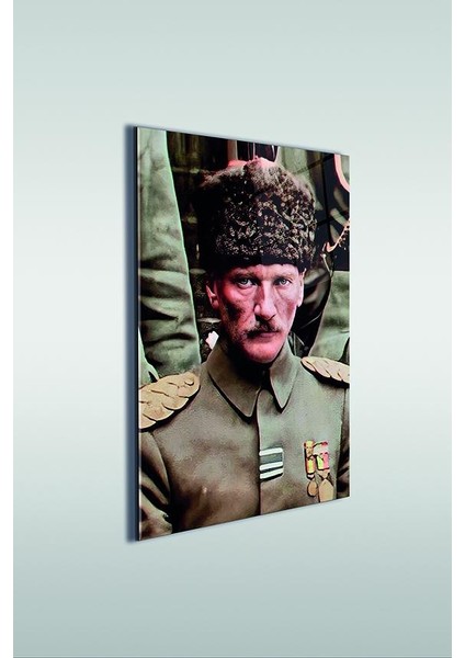 Üniformalı Atatürk Dikey Cam Tablo