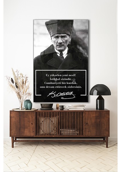 Atatürk Özel Tasarım 6 Siyah Beyaz Dikey Cam Tablo