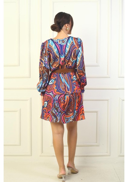 Kadın Kruvaze Yaka Beli Kemerli Astarlı Kat Kat Şal Desenli Saten Elbise fırsatları