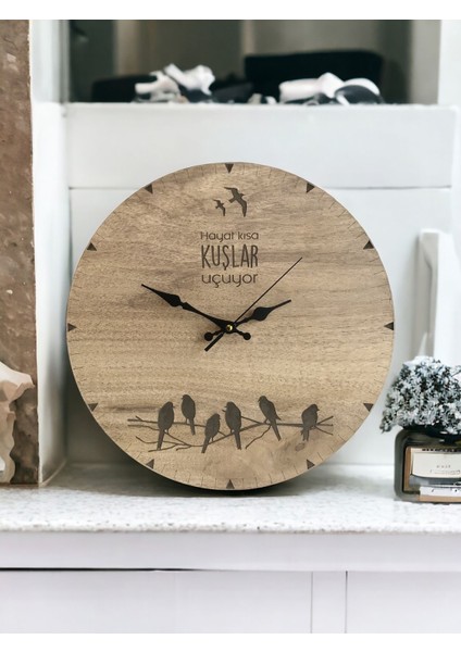 Kahverengi ahşap kuş temalı modern duvar saati, 40x40 cm, şık ve minimalist tasarım