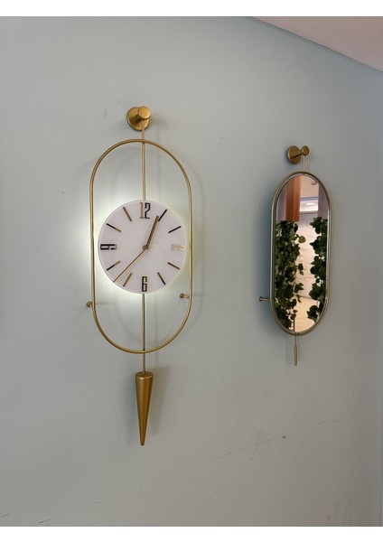 Gold Ledli Serenity Pendulum Duvar Saati , Modern Dekoratif Metal Camlı Duvar Saati