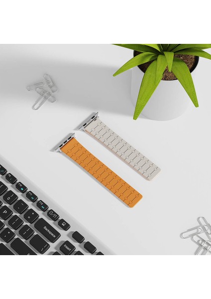 - Apple Watch 38mm - Kordon Çizgili Desenli Silikon Kordon KRD-111 - Siyah fırsatları