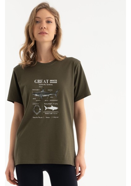 Anatomy Great White Shark Tasarım T-Shirt Köpekbalık Anatomisi Tasarım T-Shirt Köpekbalıklı Baskılı T-Shirt fırsatları