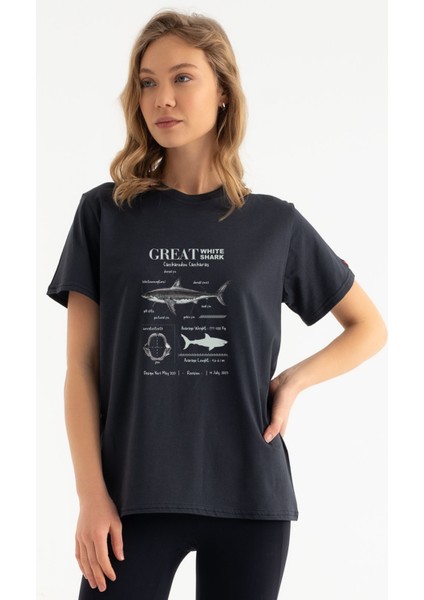 Anatomy Great White Shark Tasarım T-Shirt Köpekbalık Anatomisi Tasarım T-Shirt Köpekbalıklı Baskılı T-Shirt