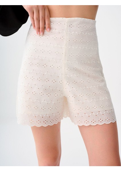 Regular Fit Kadın Şort indirimleri