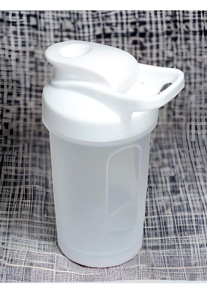 Taşınabilir Kulplu Kapaklı Su ve Çay Bardağı Plastik Kupa Bardak 500 ml