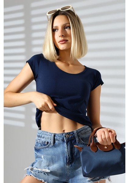 Arkası Çapraz Biye Detaylı U Yaka Penye Kompakt Likralı Kısa Kol T-Shirt 21218 Lacivert fiyatları