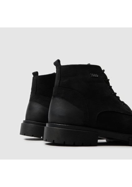 Erkek Bot Siyah Nubuk Kauçuk Taban ve Fermuarlı Kapanma ile 42 Numara indirimleri