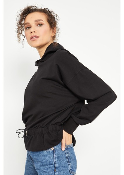 Siyah Beli Büzgülü Kapüşonlu Kadın Oversize Sweatshirt - 97159