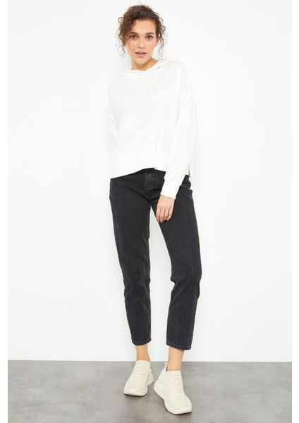 Ekru Yazı Nakışlı Kapüşonlu Basic Kadın Oversize Sweatshirt - 97164