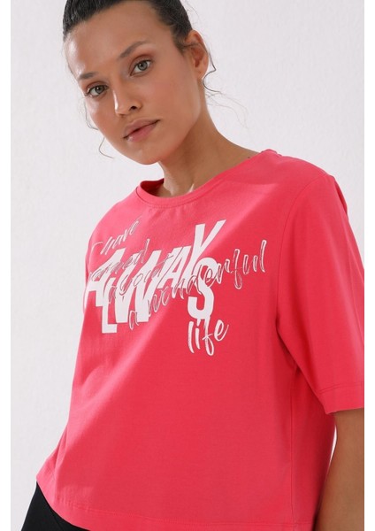 Rose Asimetrik Yazı Baskılı O Yaka Kadın Oversize T-Shirt - 97136