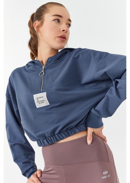 Petrol Beli Büzgülü Kapüşonlu Yarım Fermuarlı Rahat Form Kadın Crop Top Sweatshirt - 97155