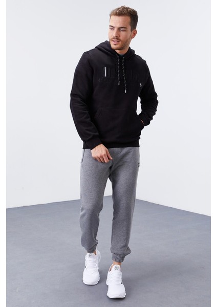 Siyah Nakışlı Kanguru Cep Standart Kalıp Kapüşonlu Erkek Sweatshirt - 87839