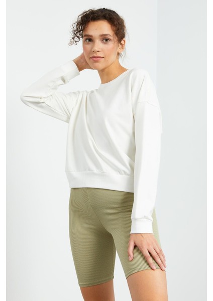 Ekru Basic Rahat Form O Yaka Kadın Sweatshirt - 97114