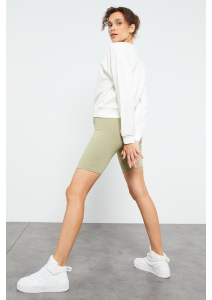 Ekru Basic Rahat Form O Yaka Kadın Sweatshirt - 97114