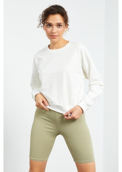Ekru Basic Rahat Form O Yaka Kadın Sweatshirt - 97114