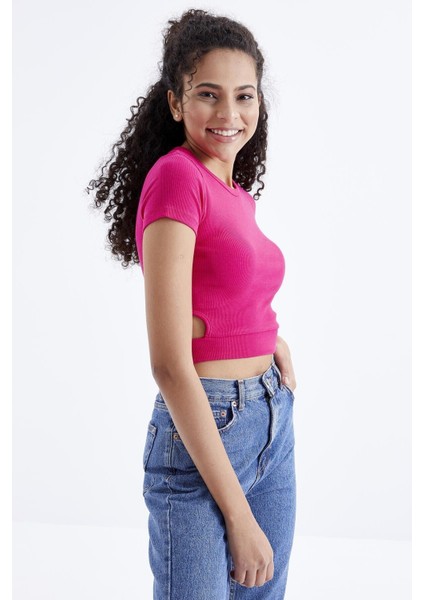 Fuşya Basic Yanı Pencereli O Yaka Kadın Crop Top T-Shirt - 97207