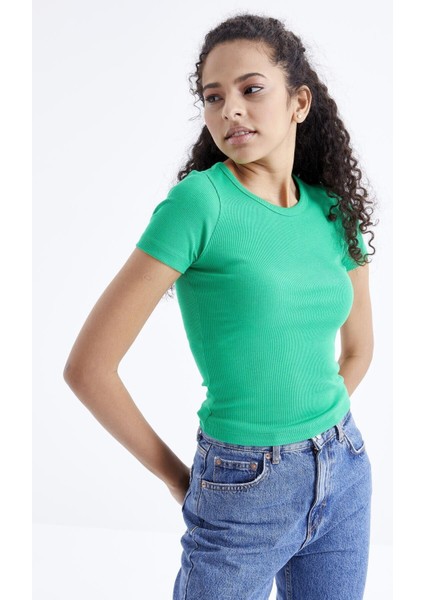 Yeşil Basic Kısa Kol O Yaka Kadın T-Shirt - 97202