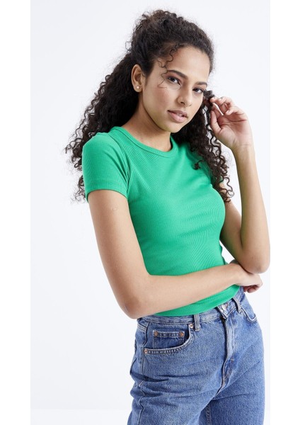 Yeşil Basic Kısa Kol O Yaka Kadın T-Shirt - 97202