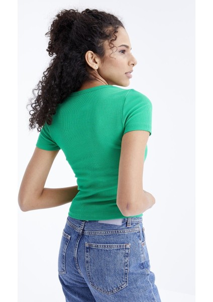 Yeşil Basic Kısa Kol O Yaka Kadın T-Shirt - 97202