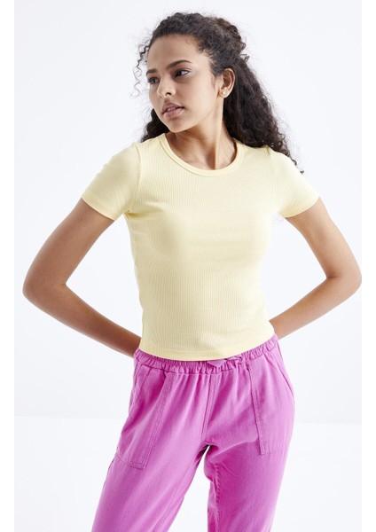 Sarı Basic Kısa Kol O Yaka Kadın T-Shirt - 97202