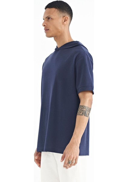 İndigo Kapüşonlu Kol Etiket Detaylı Oversize Erkek T-shirt - 88179